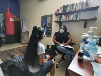 Refugios de mujeres operan sin tener recursos en plena pandemia