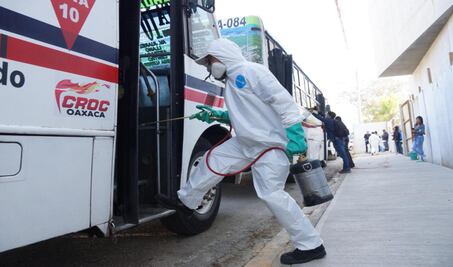 Multas de hasta 26 mil pesos para quien no acate medidas preventivas contra Covid-19 en transporte público