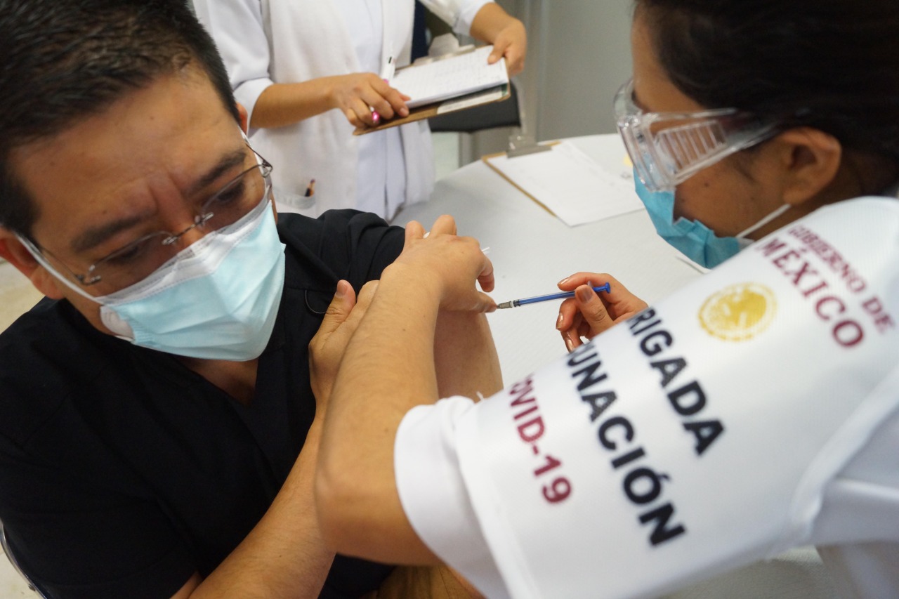 Reportan SSO avance de 78.2% en dos días en vacunación contra Covid-19 a trabajadores de Salud