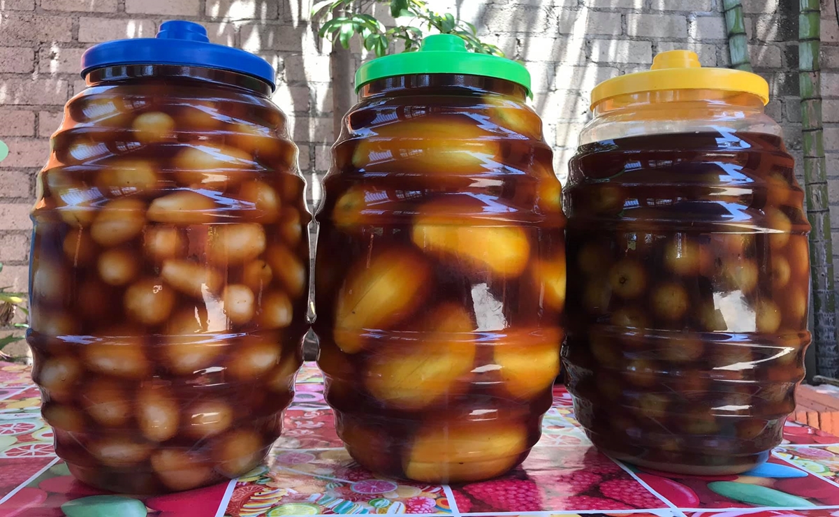 Frutas en vinagre y conservas: el manjar callejero que debes de probar en Oaxaca