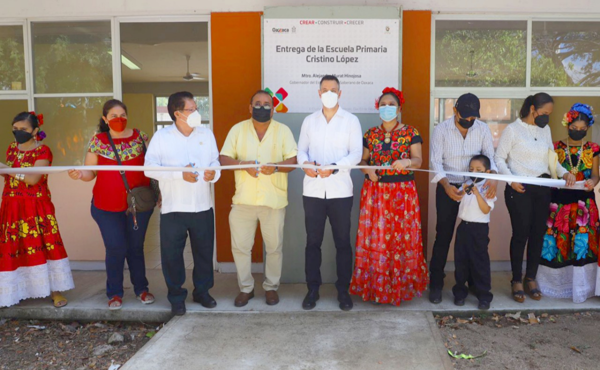 Entrega Murat obras de reconstrucción en planteles del Cobao dañados por el terremoto