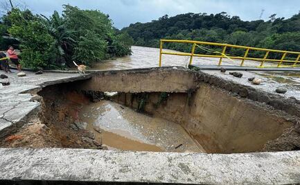 Colapsa por lluvias puente en Jalapa de Díaz; deja 5 pueblos indígenas de Oaxaca incomunicados
