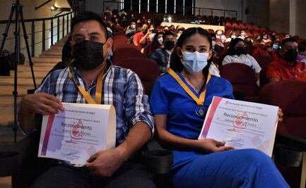 Oaxaca, cuarto lugar en donación voluntaria de sangre; entregan medallas a 30 donadores
