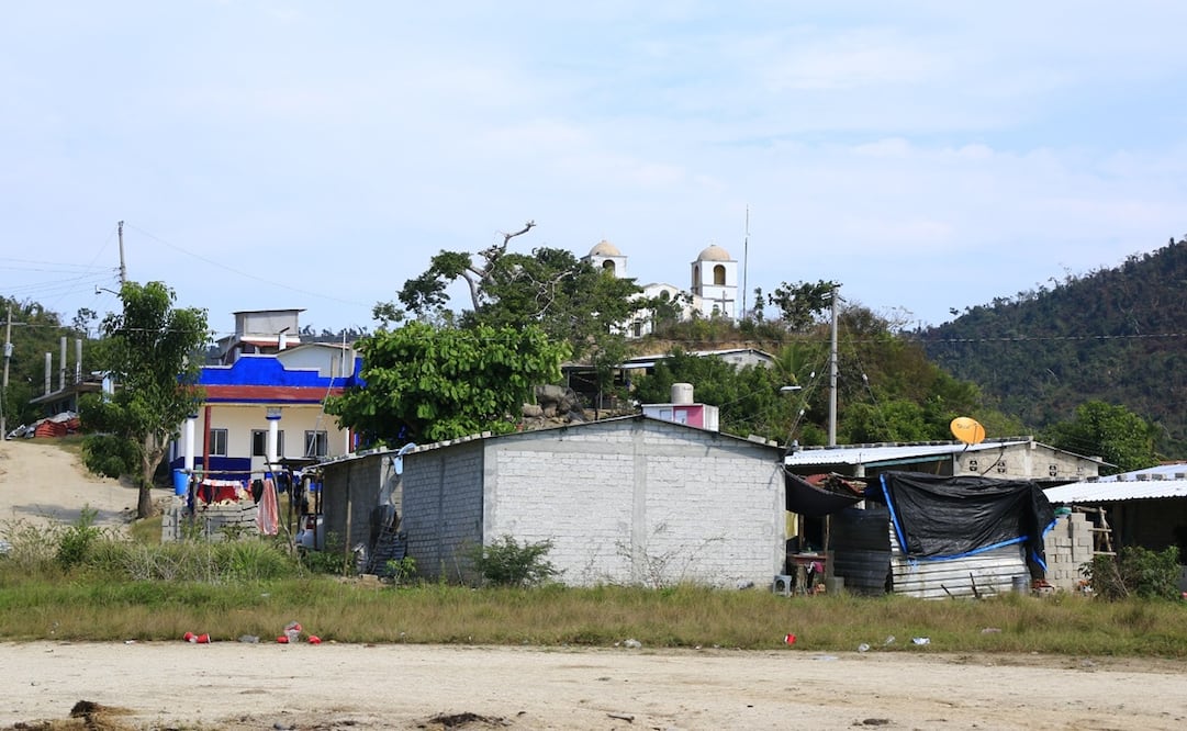 Comunidad Pie de Cerro, Oaxaca, aún sufre los estragos del huracán Erick. Foto: Juana García