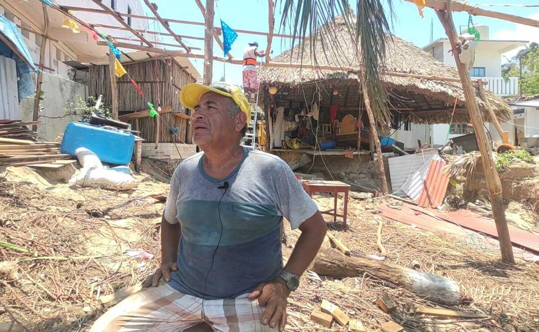 Con o sin censo, arrancan reconstrucción en Puerto Ángel, Oaxaca, tras paso del huracán Agatha. Foto: Roselia Chaca