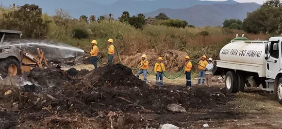 Cumple 5 días incendio en colector de composta en San Sebastián Tutla