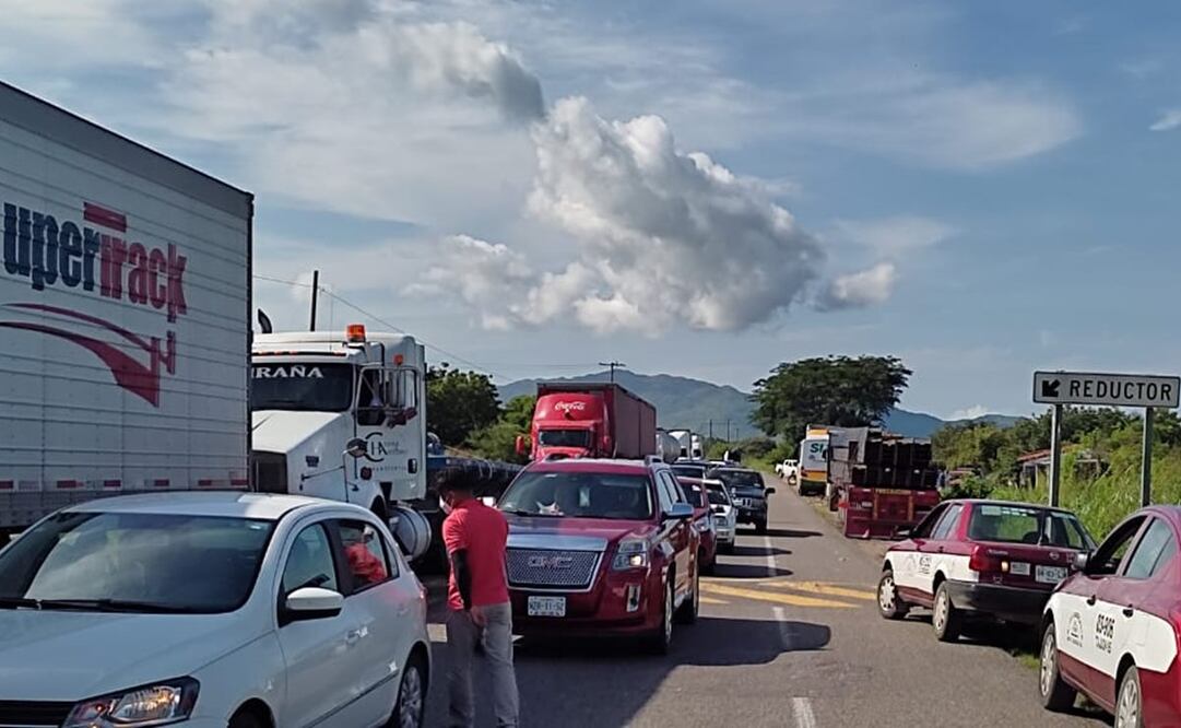 Con protesta, pobladores ikoots de San Mateo del Mar exigen justicia a un año de masacre de 15 personas