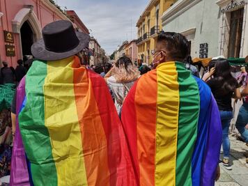 Derecho al trabajo y a la identidad jurídica, garantías más violentadas a comunidad LGBT+ en Oaxaca