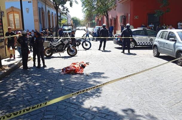 Turista estadounidense muere atropellada en la ciudad de Oaxaca; detienen a conductor de pipa  