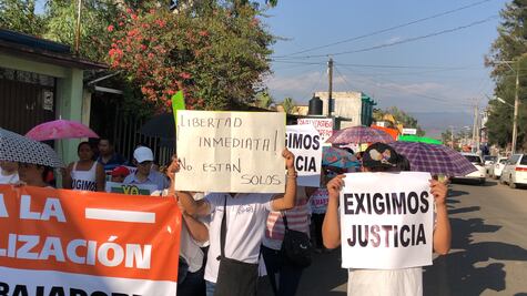 A falta de pruebas, liberan a afiliados de la Sección 22