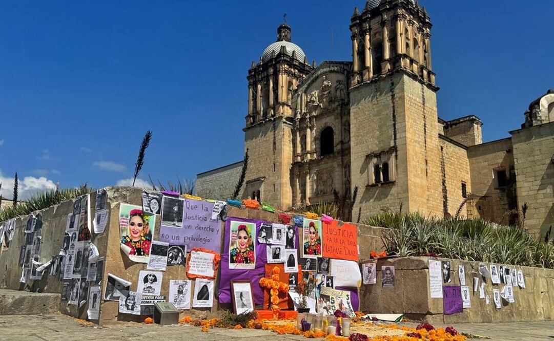 Con ofrenda en Santo Domingo, recuerdan en Oaxaca a 600 mujeres víctimas de feminicidio en México. Foto: Ivonne Rodríguez