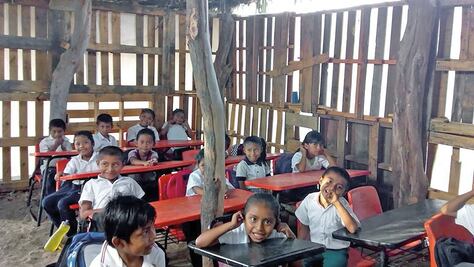 En San Mateo del Mar piden llantas para levantar ludoteca