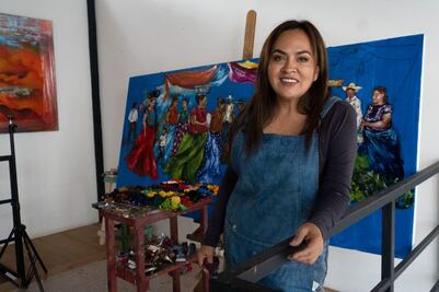 Doris Arellano, la artista que plasma la riqueza de la Guelaguetza y la fuerza de las mujeres de Oaxaca