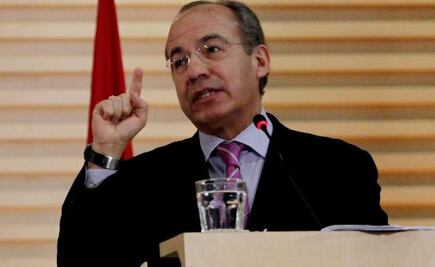 Pide Felipe Calderón a AMLO que envíe a su hijo a estudiar con maestros de Oaxaca