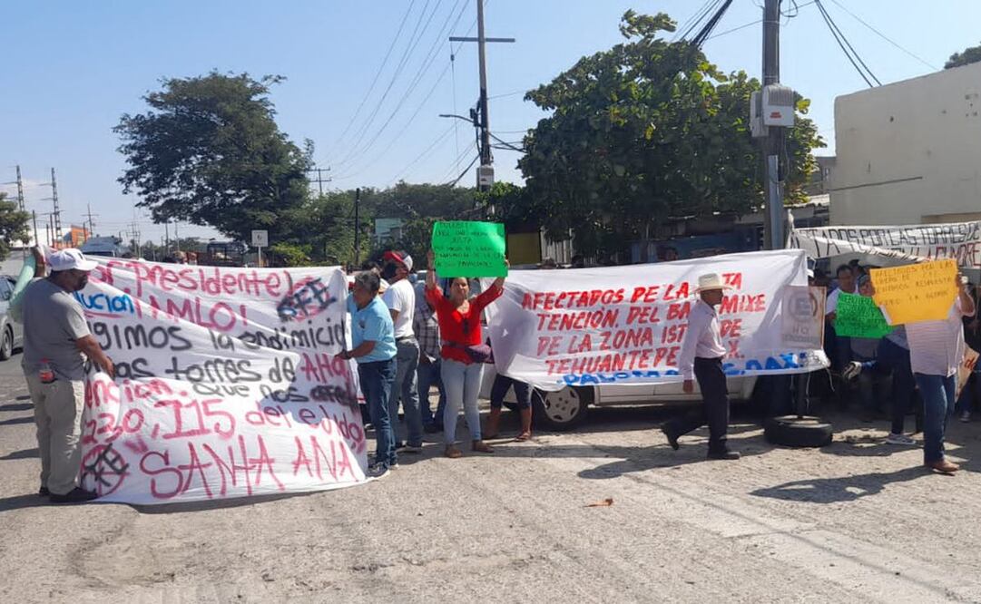 Pobladores de 25 comunidades del Istmo de Oaxaca protestan contra CFE; exigen pago por uso de tierra. Fotos: Especiales
