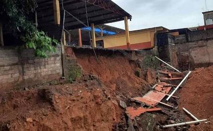Obra de palacio municipal de Matías Romero, Oaxaca, provoca colapso de barda de una primaria