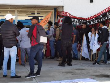Acusan a líderes estudiantiles de extorsión y de causar perjuicio a la UABJO por más de 354 mil pesos