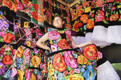 Sismo derrumbó la economía de artesanas textiles en Juchitán