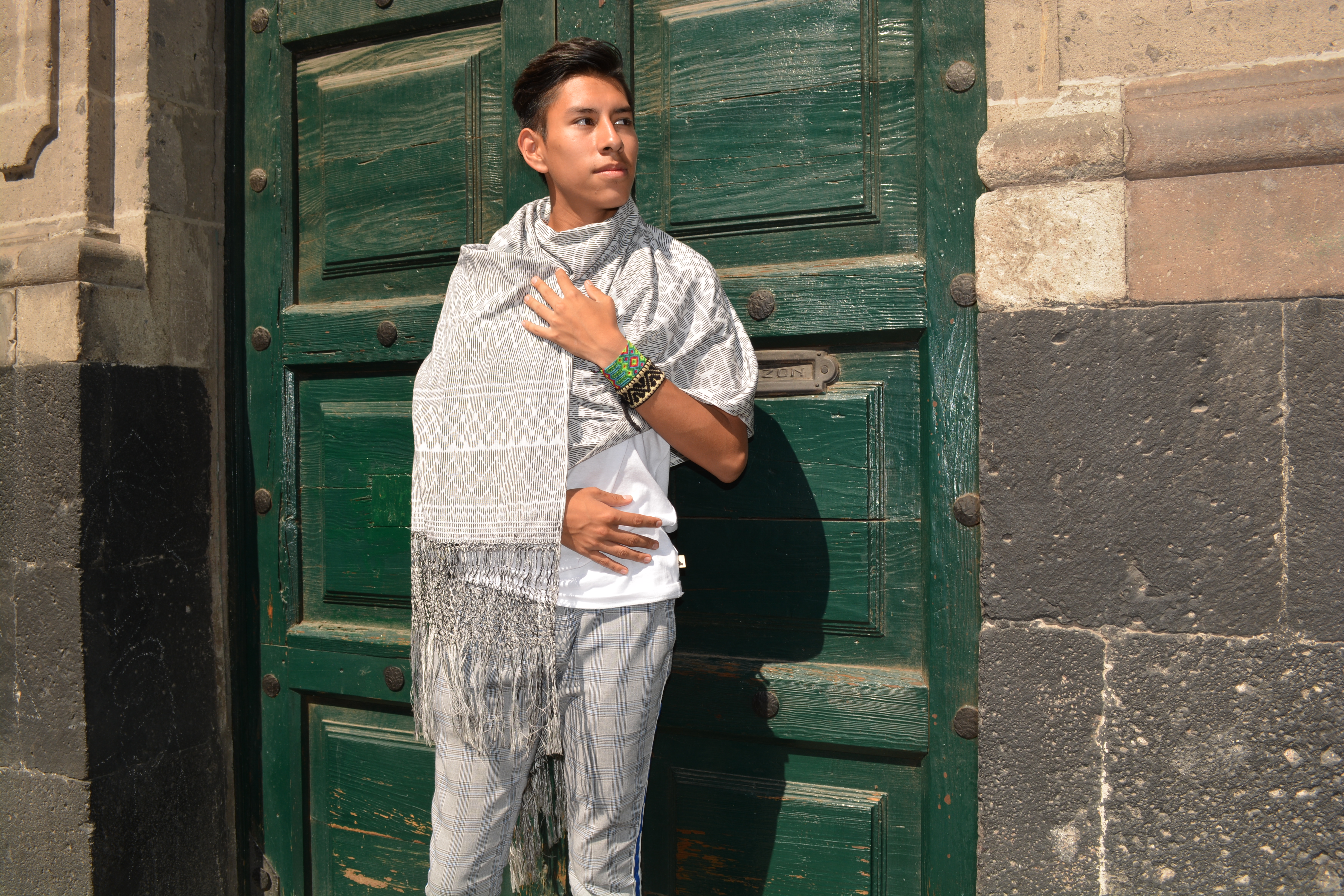 Rebocero: textiles mexicanos no son sólo para las mujeres