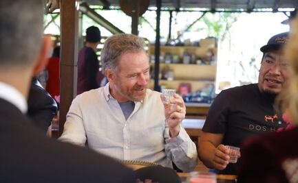 De Breaking Bad a socios del mezcal de Oaxaca; Bryan Cranston y Aaron Paul presentan Dos Hombres