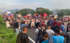 Por segundo día consecutivo, comunidades zapotecas y mixes bloquean la carretera federal 190 en el Istmo de Oaxaca