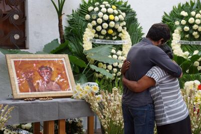 Hijos del pintor Francisco Toledo lo despiden con homenaje en Oaxaca