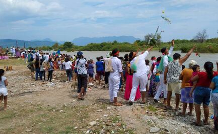 Con cantos, llanto y alegría, istmeños dan la bienvenida al Río Grande de Tehuantepec en Oaxaca