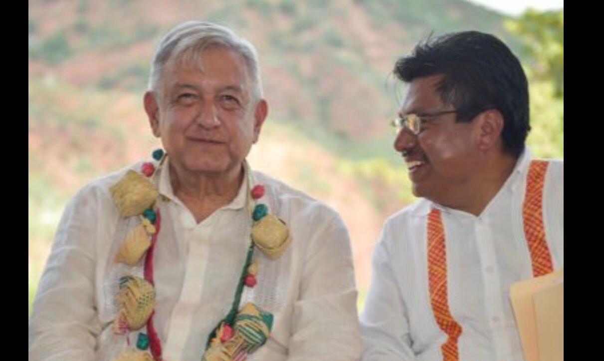 Titular del INPI “se cuelga” de AMLO