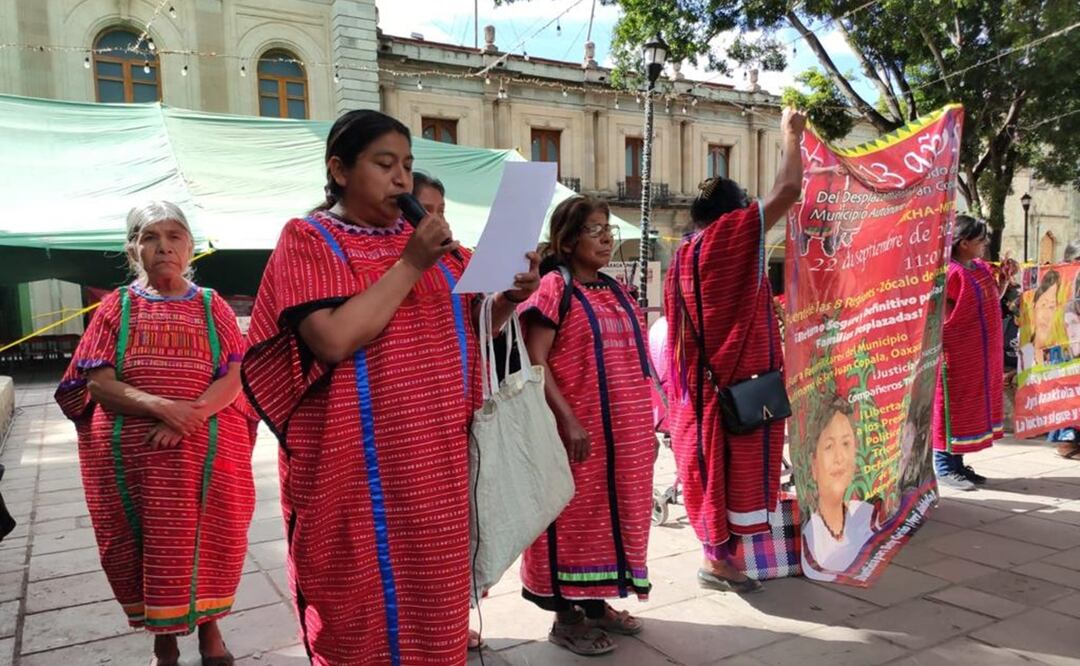 A 1 año del desalojo del Palacio de Gobierno de Oaxaca, ni retorno, ni atención para triquis. Foto: Mario Arturo Martínez