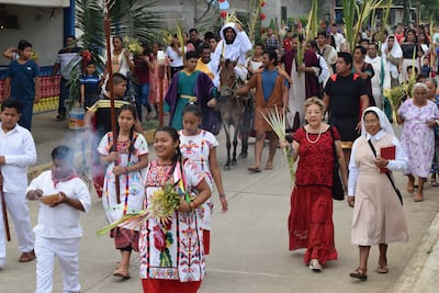 Cumple 45 años el viacrucis en San José Chiltepec