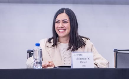 Eligen a Blanca Cruz como presidenta interina del INE; en su paso por Puebla dio contratos al "clan Taddei"