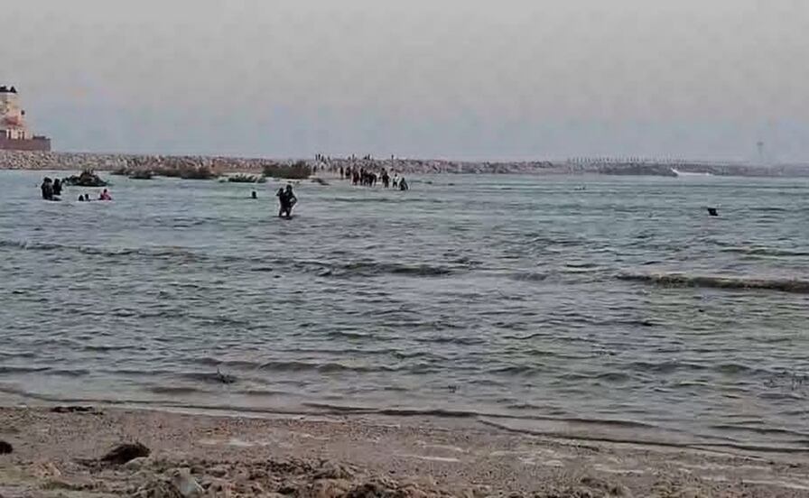 Rescatan con vida a cuatro pescadores de Salinas del Marqués, Oaxaca