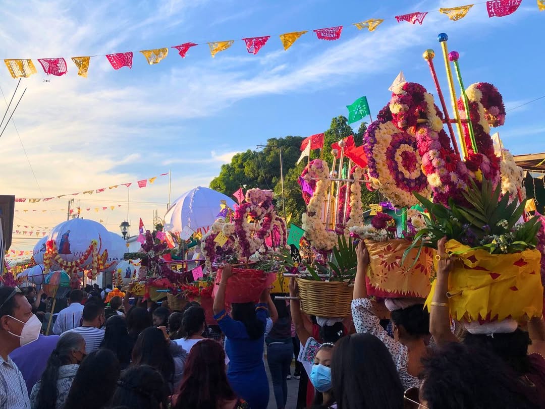 Calenda de Flores. Foto: Instagram, aventuras_con_mafer