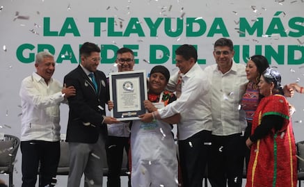 Oaxaca impone nuevo Récord Guinness por la elaboración de la tlayuda más grande del mundo