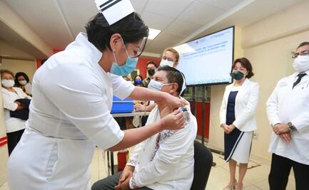 Arranca aplicación de vacuna cubana Abdala contra Covid-19 en Oaxaca; Jara recibe primera dosis