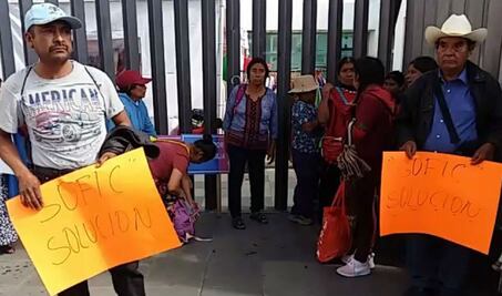 Defraudados de caja de ahorro exigen fecha de entrega de 37 mdp