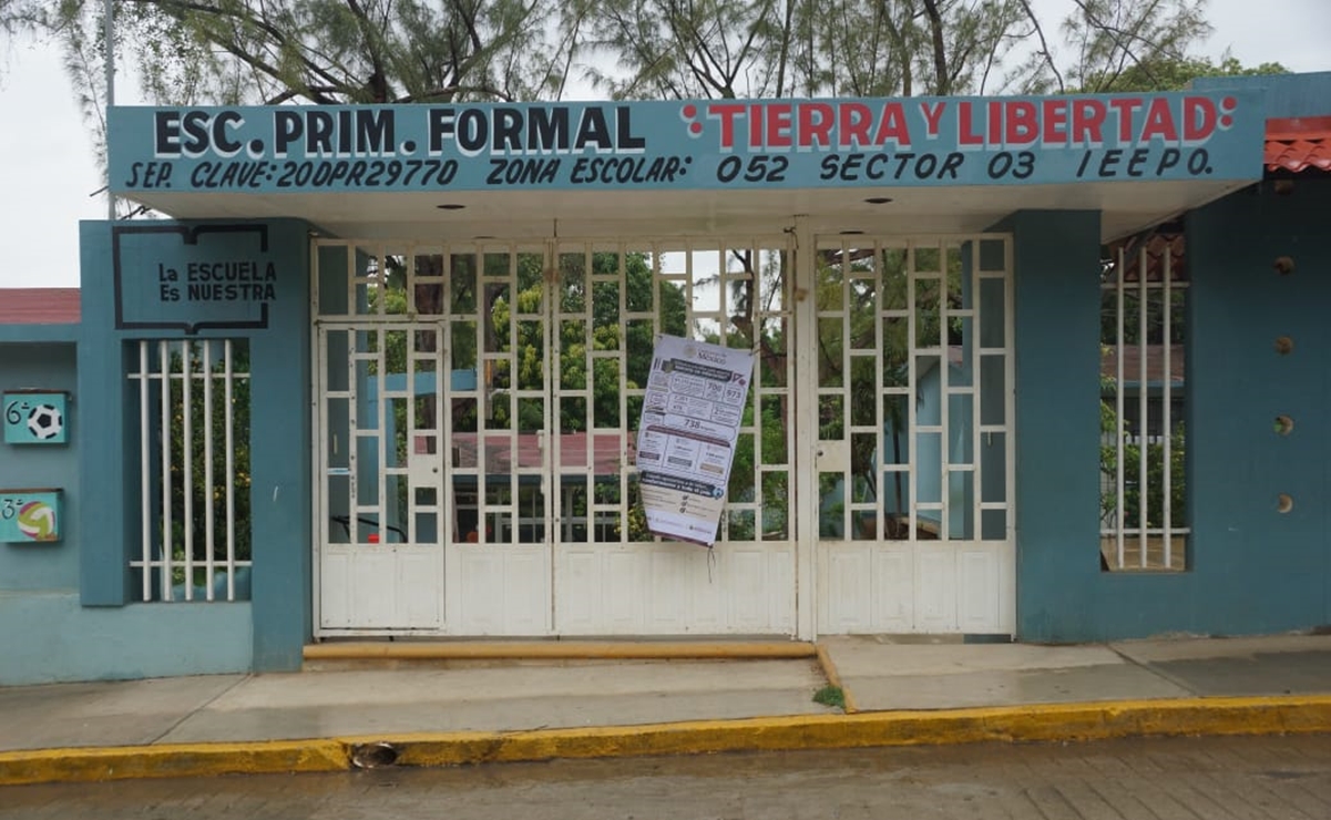 En Oaxaca, 171 escuelas públicas con daños tras paso del huracán "Erick"; hoy se reanudan las clases