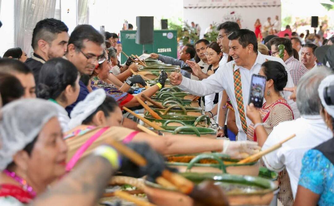 Asisten más de 750 personas a la inauguración del Festival de los Moles 2023 en Oaxaca. Foto: Especial