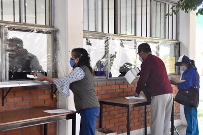 IEEPO detecta casos de suplantación de identidad para cobrar cheques de maestros en Oaxaca