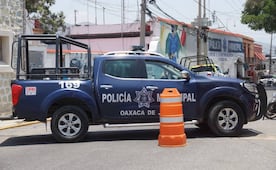 Paran labores policías municipales de Oaxaca de Juárez; exigen ley de pensiones e incremento salarial