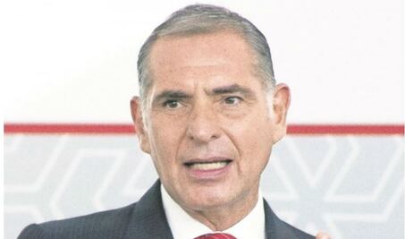 Exgobernador Gabino Cué comparece en la FGR por caso Nochixtlán