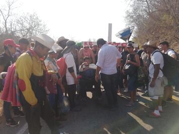 Alertan presencia de extranjeros ajenos en Viacrucis del Migrante: contigente llega a la Costa de Oaxaca