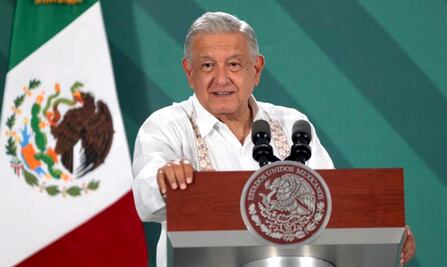 AMLO anuncia en Oaxaca sobrevuelo y visita a comunidades afectadas por Agatha