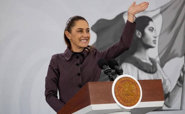 Sheinbaum analiza medidas para evitar alza en gasolina ante volatilidad del petróleo; todavía hay gasolina que se importa, aclaró