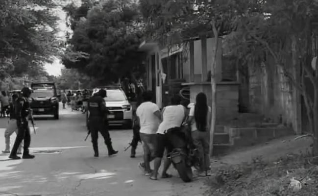 Asesinan a tres personas y tres más resultan lesionadas en dos ataques armados en Juchitán; entre los heridos hay un menor de 3 años