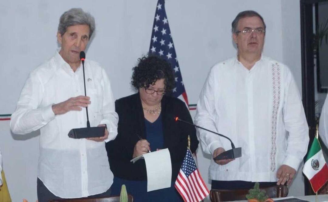 Jhon Kerry y Ebrard confirman inversión de EU en parques eólicos y solares en Oaxaca. Foto: Edwin Hernández