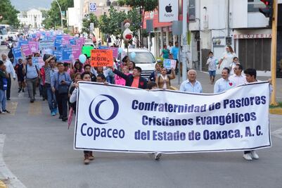 Católicos y evangélicos marchan juntos por primera vez contra despenalización de la interrupción del embarazo