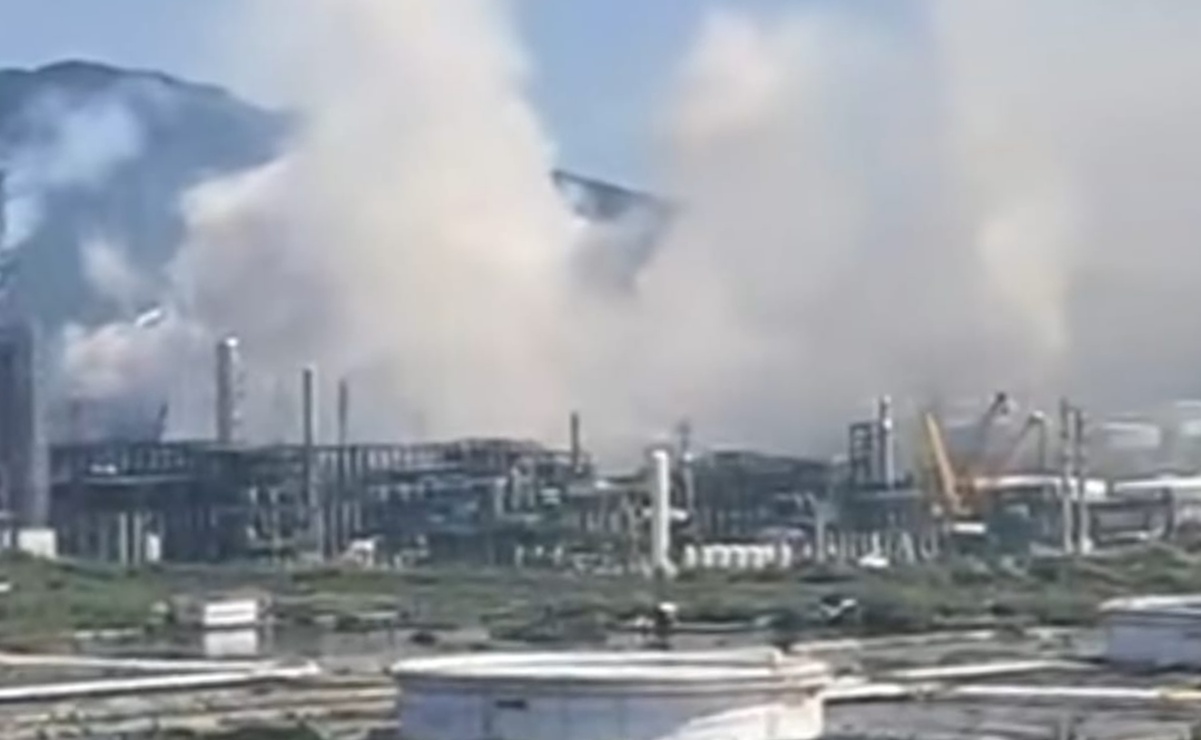 Por tercera ocasión, refinería de Pemex en Salina Cruz, Oaxaca, registra fallas y emite densas nubes de humo