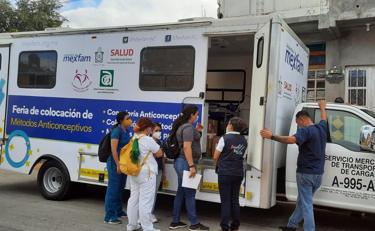 Ante aumento de embarazos adolescentes, llevan campaña de Planificación Familiar al Istmo de Oaxaca
