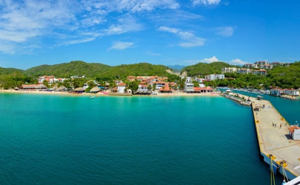 Bahía de Santa Cruz en Santa María Huatulco. Foto: bahiasdehuatulco.org